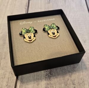 - BAUBLEBAR Minnie Mouse St Patrick's Day 3D earrings